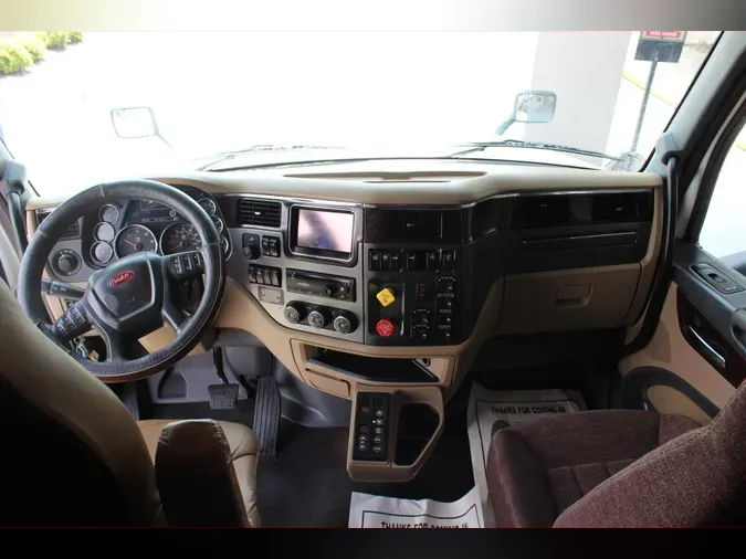 2017 Peterbilt 579