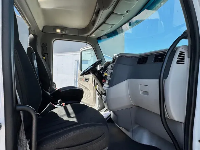 2022 Peterbilt 567