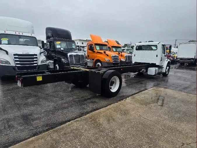 2021 FREIGHTLINER M2 106
