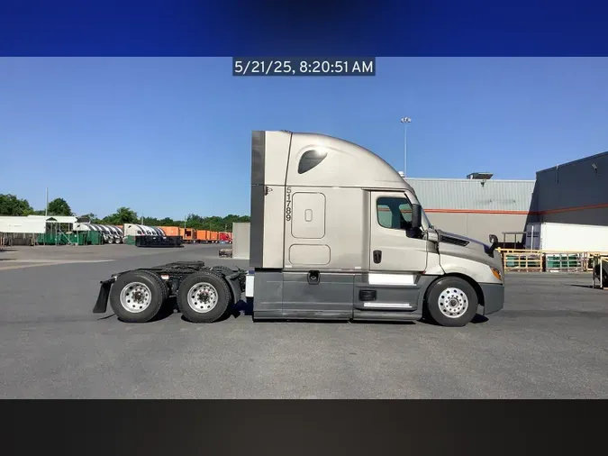 2021 Freightliner Cascadia