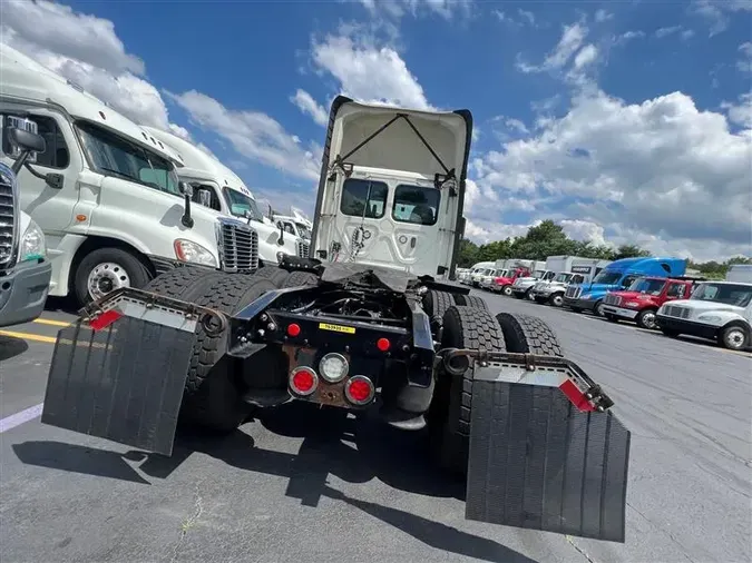 2018 FREIGHTLINER/MERCEDES CASCADIA 125