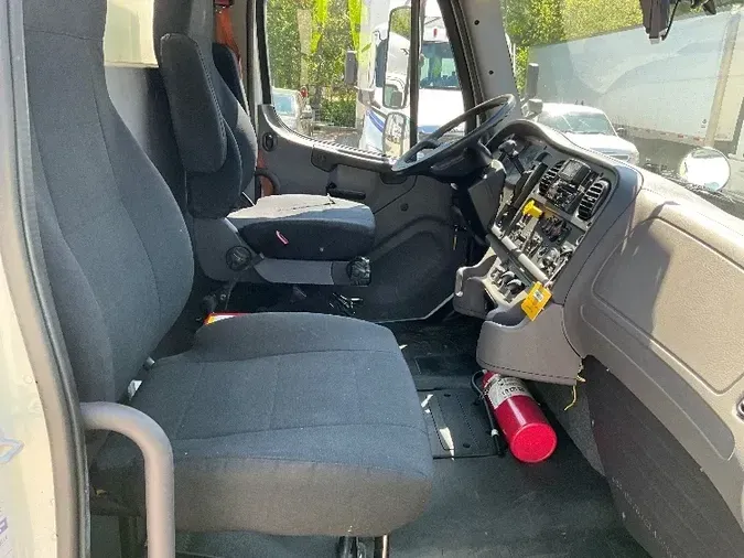 2019 Freightliner M2