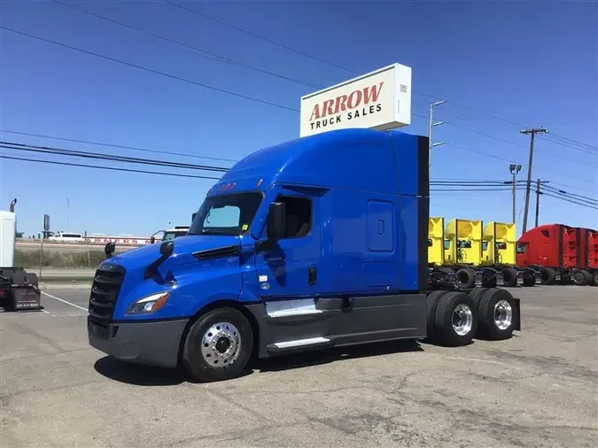 2022 FREIGHTLINER CA126