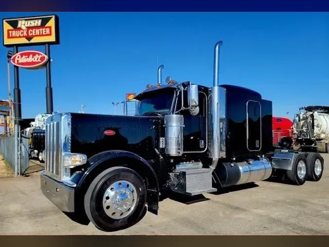 2022 Peterbilt 3893d7ed97ebc4f0dea87fdd952a62c560a