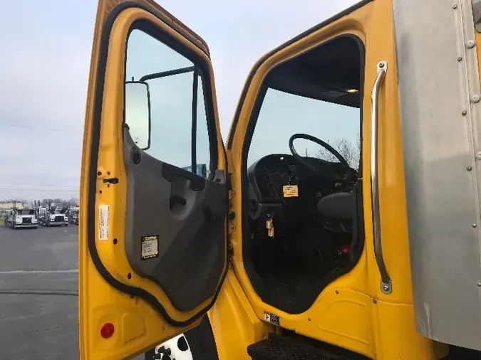 2018 Freightliner M2