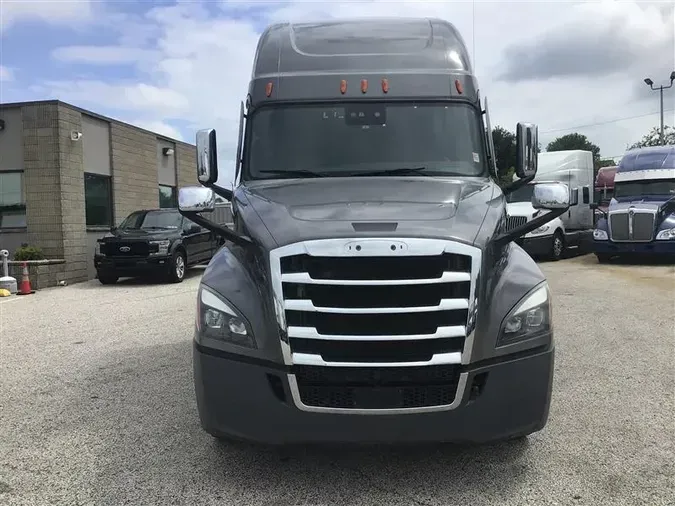 2021 FREIGHTLINER CA126