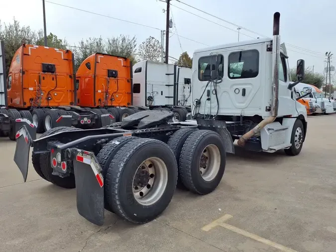 2020 FREIGHTLINER/MERCEDES NEW CASCADIA PX126643d8363936a5d6c0d324f8b4c00420e7f