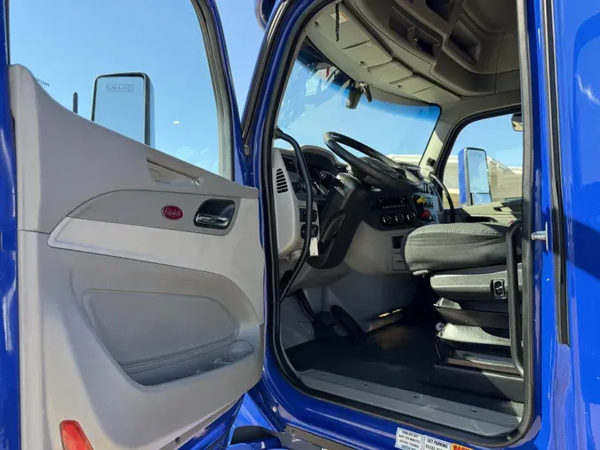 2022 Peterbilt 579