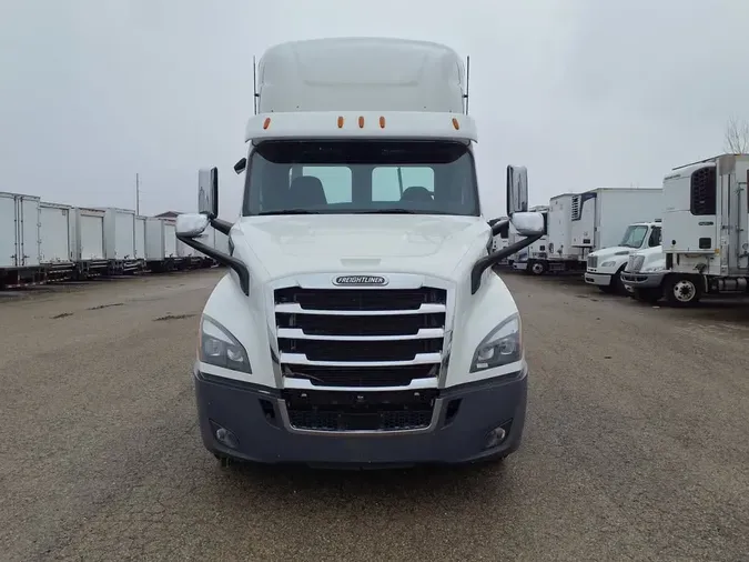 2020 FREIGHTLINER/MERCEDES NEW CASCADIA 116