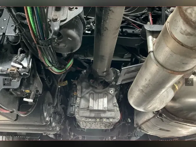 2025 VOLVO VNL64T7403d8f5a0db7de1552b6c854aedec5cc6d