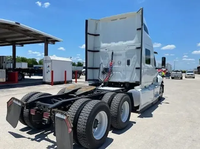 2019 NAVISTAR INTERNATIONAL LT625 SLPR CAB