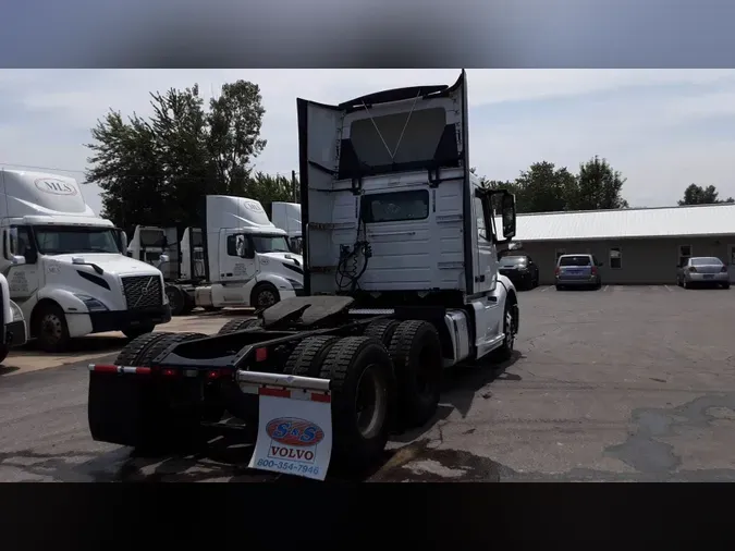 2018 Volvo VNL300