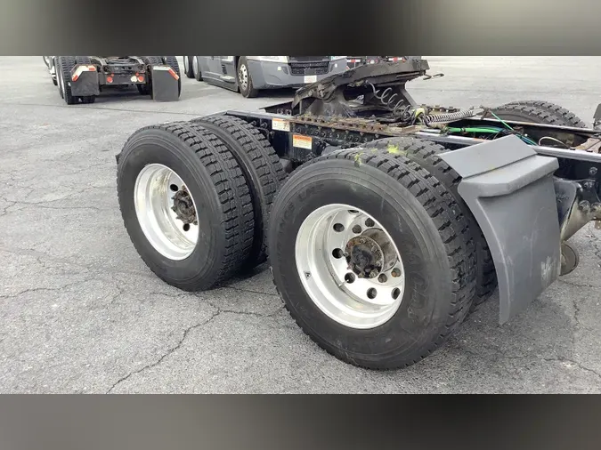 2021 Freightliner Cascadia 126