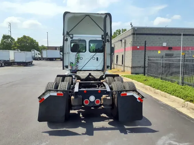 2019 FREIGHTLINER/MERCEDES CASCADIA 125