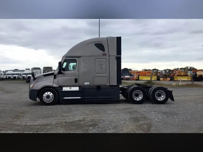 2023 Freightliner Cascadia 126