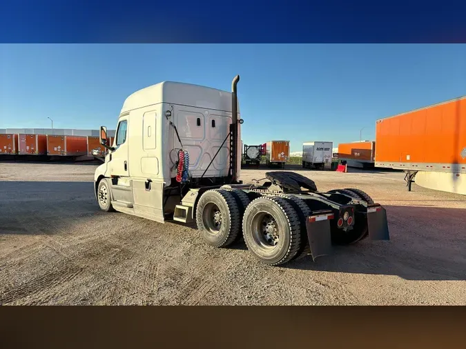 2020 Freightliner Cascadia