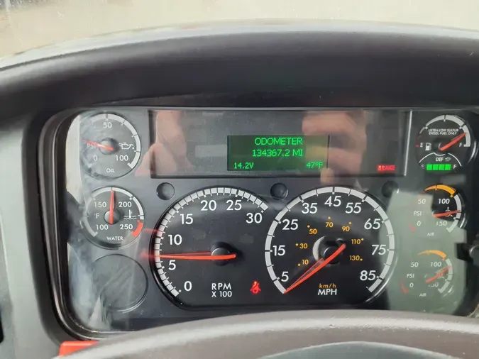 2019 FREIGHTLINER/MERCEDES M2 106