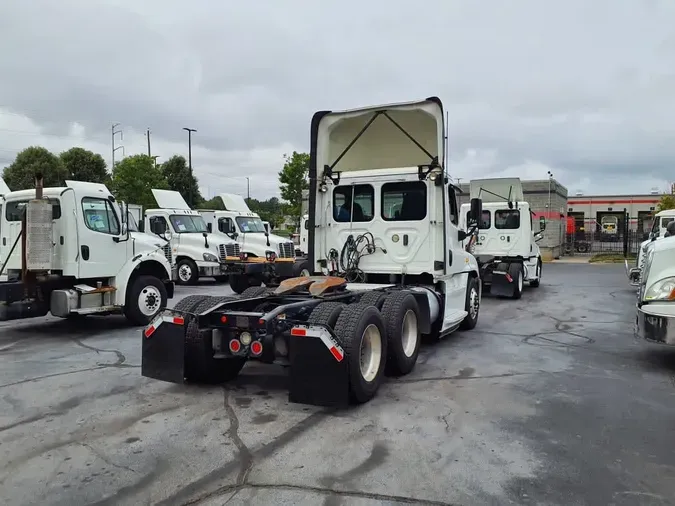 2019 FREIGHTLINER/MERCEDES CASCADIA 1253da66e873d2972670244ef18d5f26904