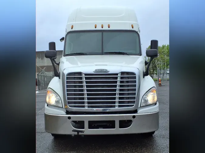 2018 FREIGHTLINER/MERCEDES CASCADIA 125