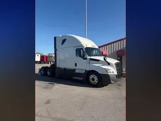 2020 FREIGHTLINER CASCADIA 126