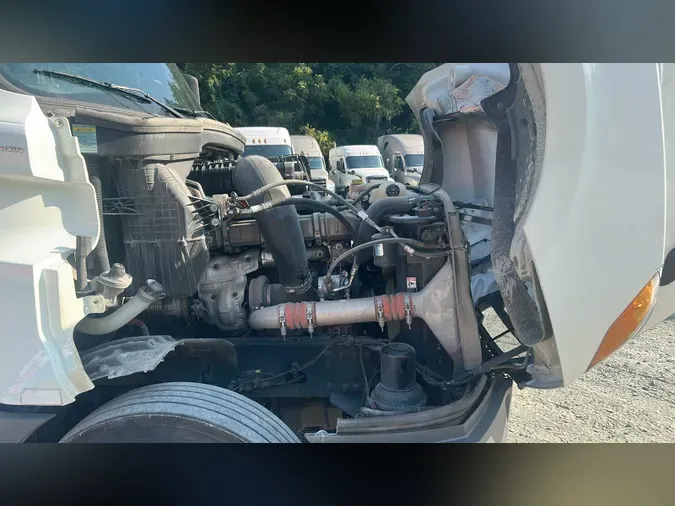 2021 Freightliner Cascadia 126