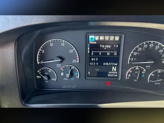 2022 FREIGHTLINER CA126