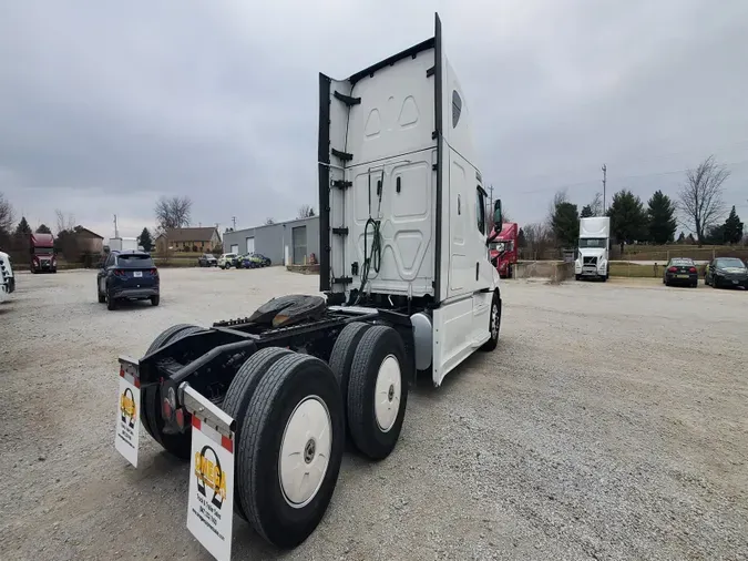 2023 FREIGHTLINER CASCADIA 126