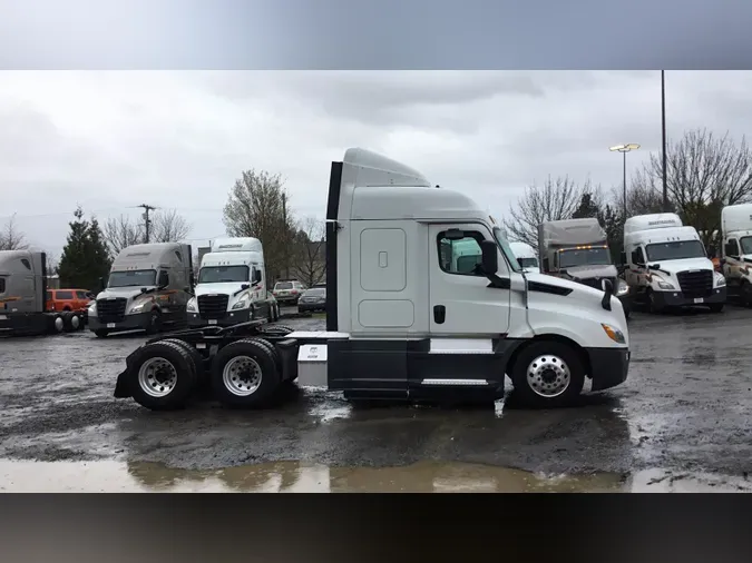 2020 Freightliner Cascadia