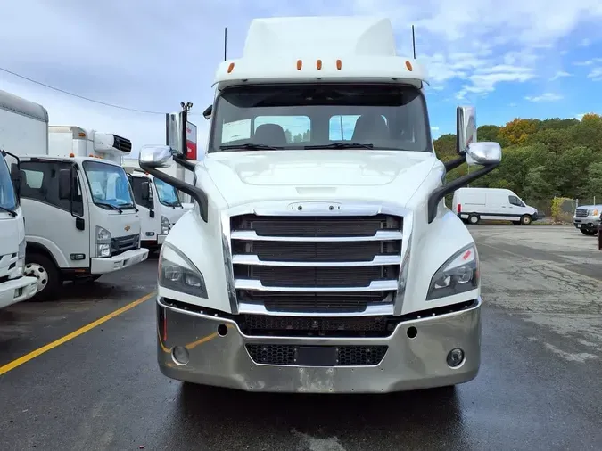 2020 FREIGHTLINER/MERCEDES NEW CASCADIA 116