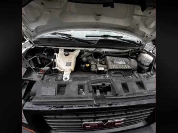 2020 GENERAL MOTORS CORP. 3500 PARCEL VAN