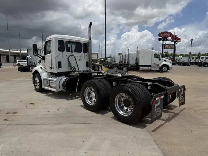 2021 Peterbilt 5793db8f4e93ad4709e3c4185e75f8da1c3