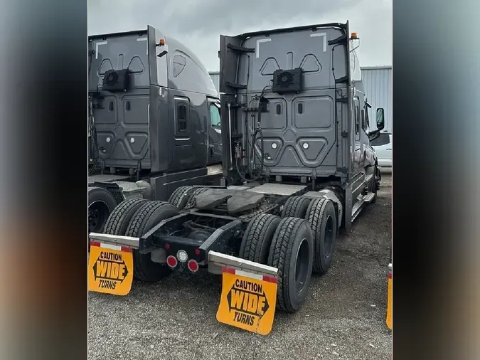 2024 FREIGHTLINER Cascadia 126