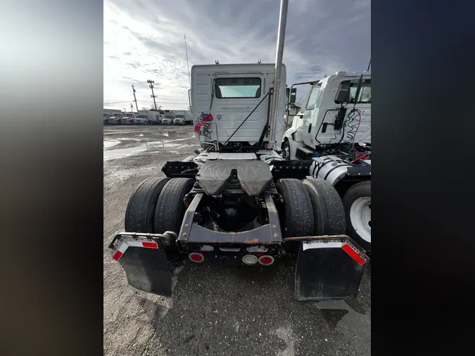 2016 VOLVO VNL42TRACTOR