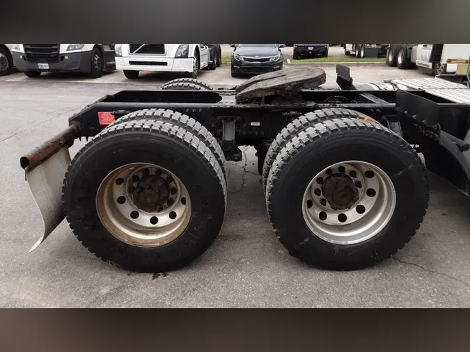2018 Volvo VNL300