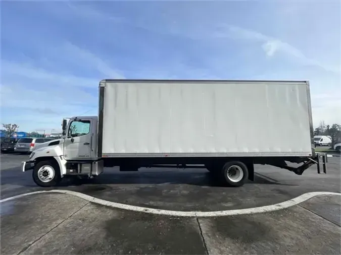 2019 HINO 268