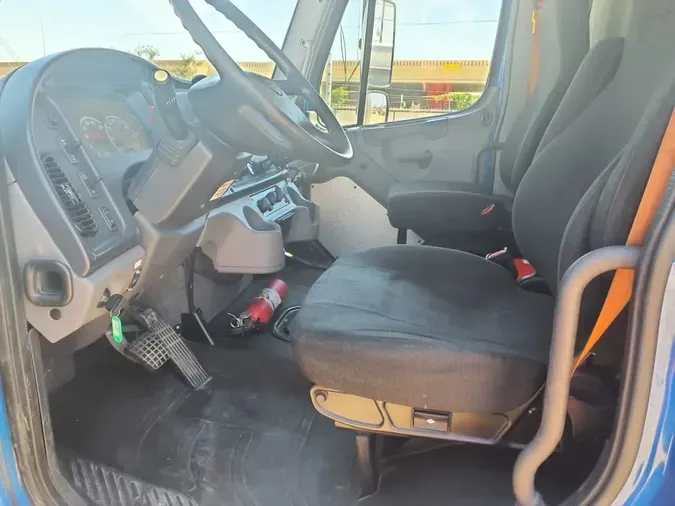 2021 FREIGHTLINER/MERCEDES M2 106