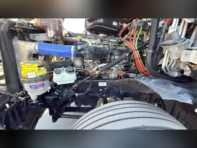 2025 Freightliner Cascadia 126