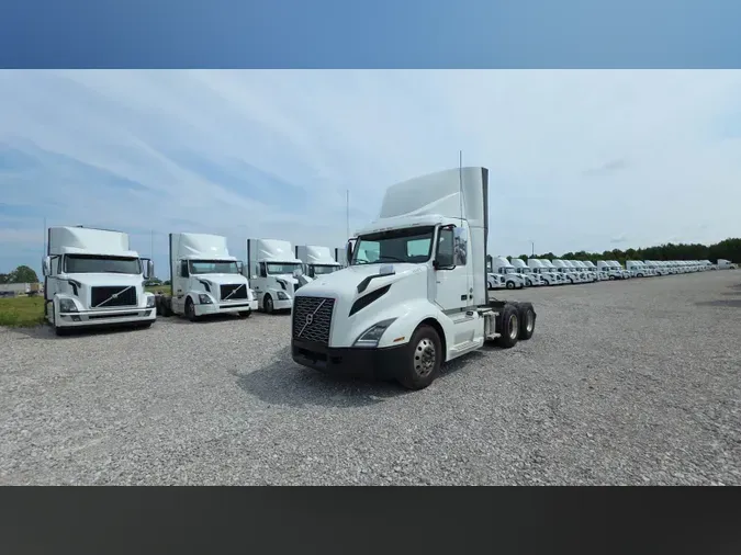 2019 Volvo VNL300