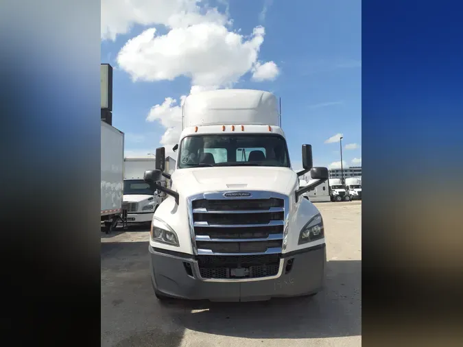2019 FREIGHTLINER NEW CASCADIA PX12664