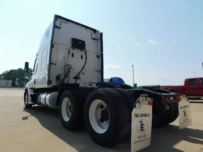 2018 Freightliner New Cascadia 126