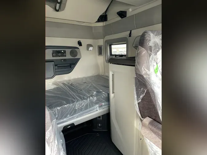 2026 VOLVO VNL64T8603dcaf94e9788b534a8040eae368fc944