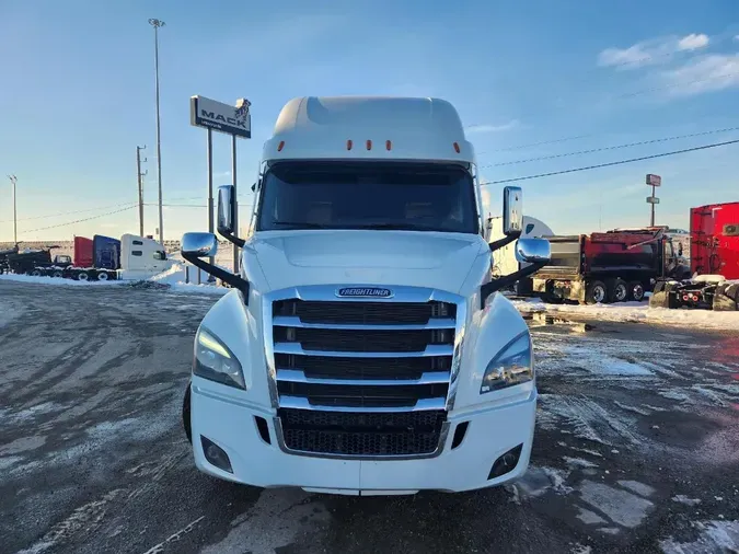 2023 FREIGHTLINER Cascadia 126