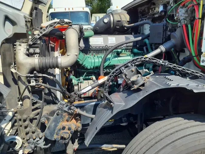 2018 VOLVO VNL64TRACTOR