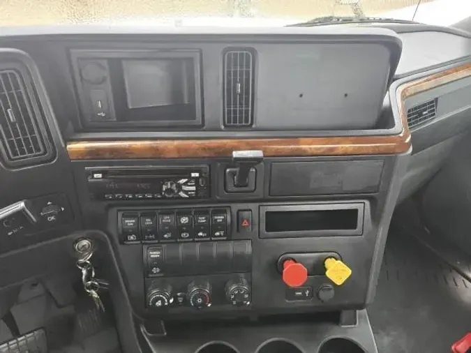 2020 International LT625