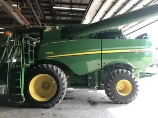 2013 John Deere S670