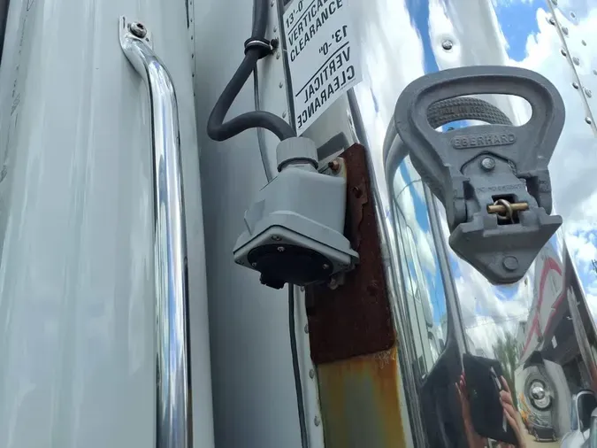 2016 FREIGHTLINER M2 106