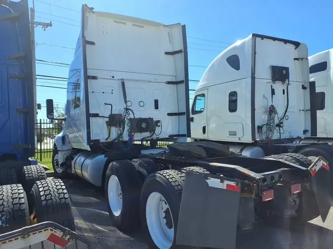 2019 NAVISTAR INTERNATIONAL LT625 SLPR CAB