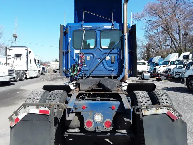 2017 FREIGHTLINER/MERCEDES CASCADIA 125