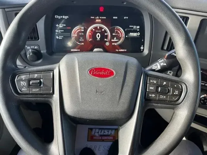 2022 Peterbilt 579