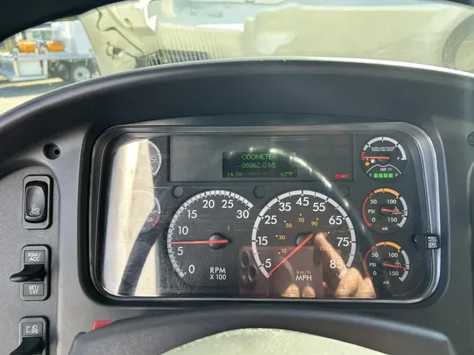 2019 Freightliner Business Class M2 1063de098557377b9260293d065fb91ae9c